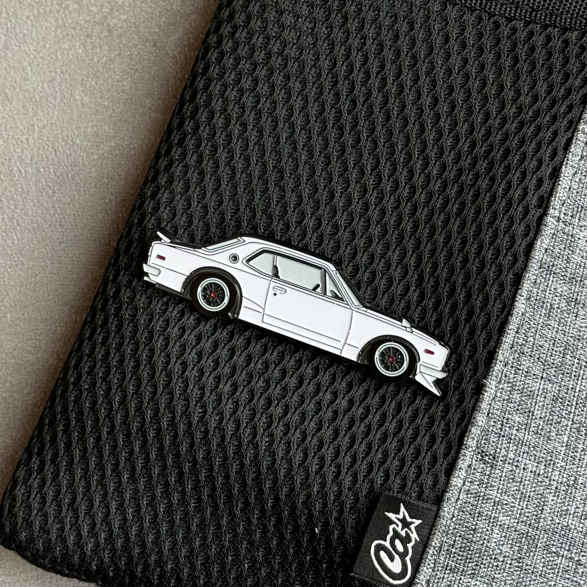 Значок CIAY Hakosuka c10 white