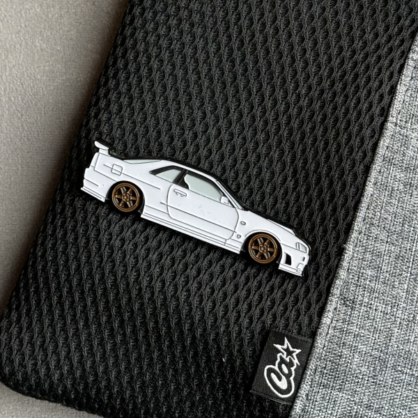 Значок CIAY R-34 white